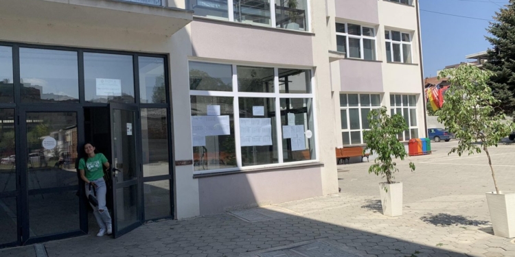 Përfundon Testi i Maturës në “Shtjefën Gjeçovi”