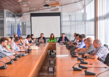 Nagavci: Paratë për libra do t’iu deponohen prindërve në llogari para 1 shtatorit