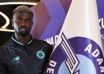 Ish-i Milanit transferohet në Turqi nën urdhrat e Patrick Kluivert