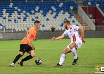 Mbyllet pa gola pjesa e parë në Gjibraltar