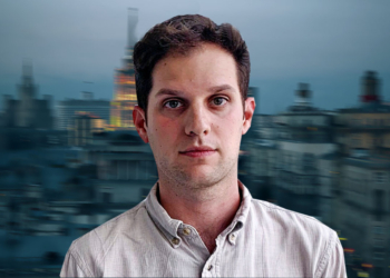 Gazetarit amerikan i zgjatet paraburgimi në Rusi për tre muaj