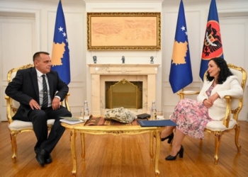 Osmani takon ministrin Maqedonci, flasin për avancimin e FSK-së me standardet e NATO-s