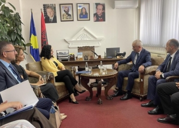 Nis takimi i presidentes Osmani me kryetarin e Dragashit, Xheladini