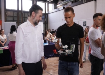 Prezantohen punime në Panairin e Rinisë, Çeku premton përkrahje