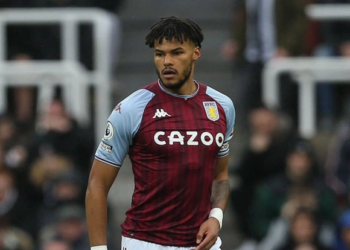 Aston Villa mbetet gjatë pa mbrojtësin Mings