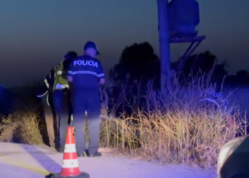 Vetura  përfundon në kanal, humb jetën 30-vjeçari