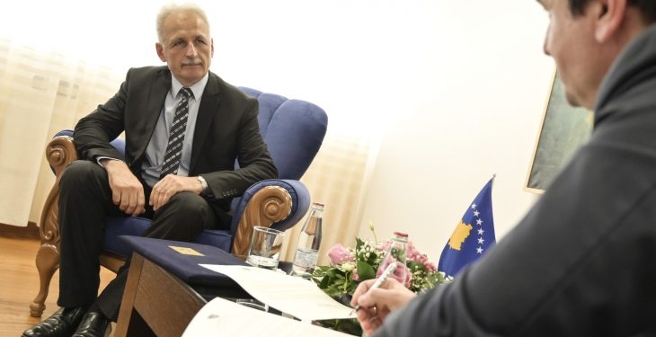 Këshilltari i Kurtit për Klinakun: Gjuhë e papërgjegjshme për dikë që përfaqëson veteranët