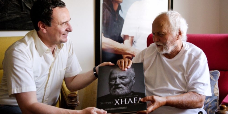“Je mplak pak”, Kurti tregon momente nga biseda me artistin Xhevdet Xhafa