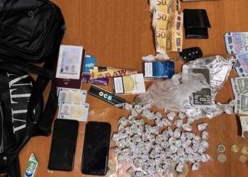 Arrestohen dy të rinj në Viti, iu gjetën 82 qese marihuan