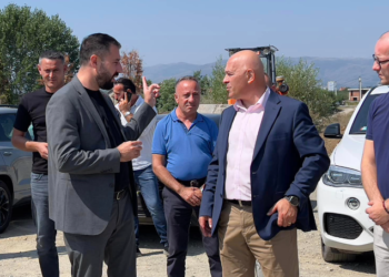 Nis zgjerimi i rrugës që Gjakovën e lidh me dy pikat kufitare me Shqipërinë