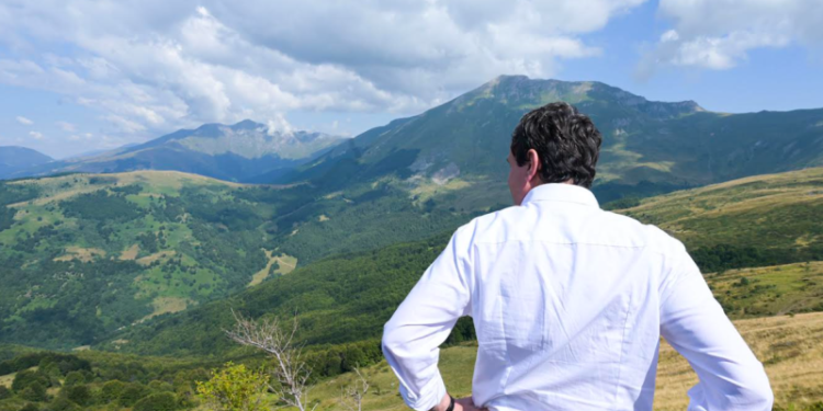 Kurti tregon koston për rrugën Prizren-Tetovë dhe detaje tjera