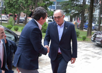 Kurti takon Totajn, rruga Prizren-Tetovë në qendër të diskutimit