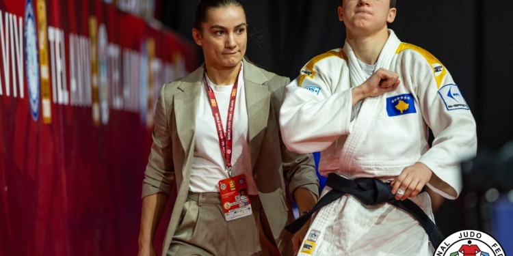 Bota e xhudos njoftohet me “vajzën e artë” te Kosovës