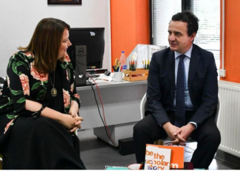 Jep dorëheqje zëvendësministrja e Arsimit