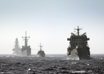 NATO kryen stërvitje në një fushë të minuar në Detin Mesdhe