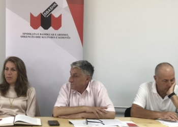 Jasharaj: Viti shkollor do të nisë me telashe, fajin e ka MASHTI me në krye ministren Nagavci