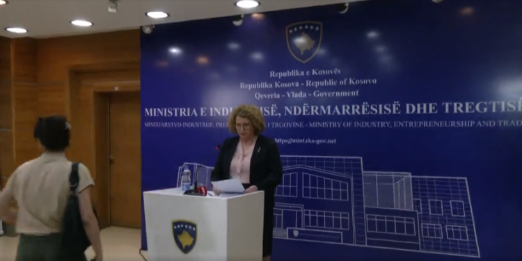 Mediet bojkotojnë konferencën e ministres Hajdari