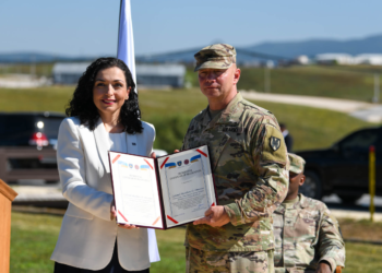 Osmani në Bondsteel, thotë se prezenca amerikane në Kosovë është garanci e stabilitetit