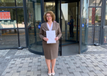 Ministrja Hajdari dorëzon padi pas audio–incizimeve për grurin