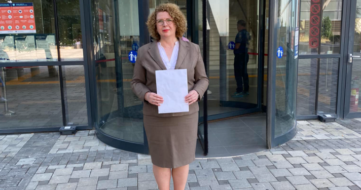 Ministrja Hajdari dorëzon padi pas audio–incizimeve për grurin