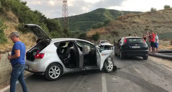 U ofron ndihmë të aksidentuarve në Ferizaj, kërcënohet qytetari