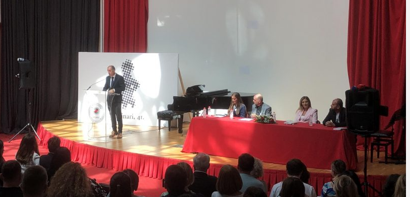 Nis Seminarai i Gjuhës–Abbott: Veprat e Naim Frashërit e Kadaresë ishin urë lidhëse ndërmjet kulturave