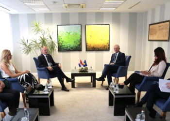 Bislimi pret në takim përfaqësues të ambasadës së Kroacisë dhe duon artistike “Dina e Mel”