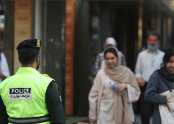 Irani arreston nëntë aktiviste për të drejtat e grave