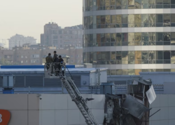 Droni godet një ndërtesë në qendër të Moskës