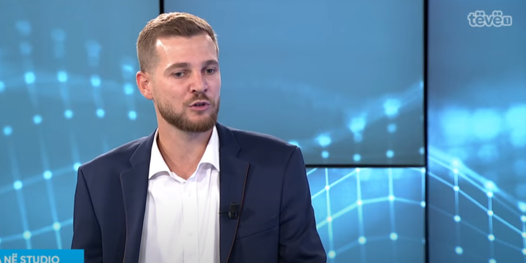 Batusha: Prindërit që keqpërdorin mjetet e rimbursimit të librave do të përballen me gjykatat