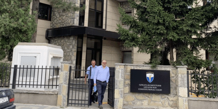 Komunat e dërgojnë Ligjin për Tatimin në Pronë në Gjykatën Kushtetuese