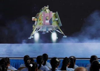 Sonda indiane ulet në polin jugor të hënës