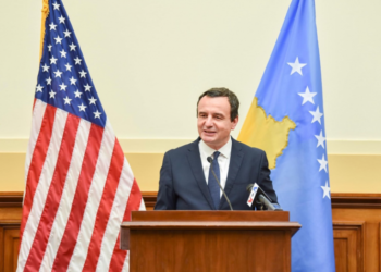 Kurti kujton vizitën e senatorit Joseph Dole në Kosovë: 33 vjet nga lidhja e marrëdhënieve Kosovë- ShBA