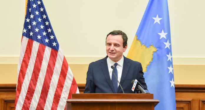 Kurti kujton vizitën e senatorit Joseph Dole në Kosovë: 33 vjet nga lidhja e marrëdhënieve Kosovë- ShBA