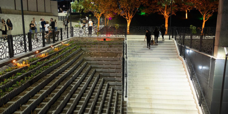 Përurimi i shkallëve të “Posta e Madhe”, Rama: Lagjja Dardania po duket më e bukur