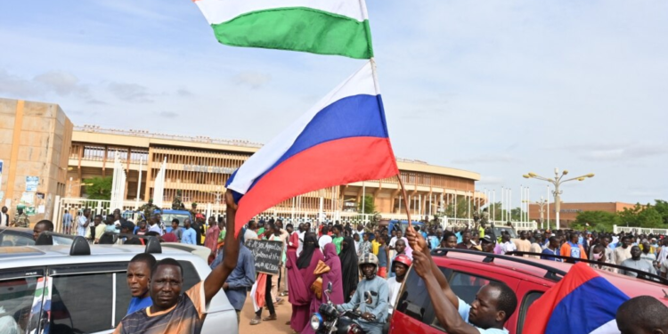 Junta mbyll hapësirën ajrore të Nigerit për shkak të “rrezikut nga ndërhyrja ushtarake”