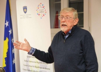 Walker: Vuçiqi do duhej të ishte në Hagë