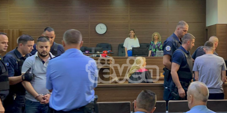 Axha i Marigona Osmanit: Jemi të lumtur me dënimin e Krivaqës, me Sejdiun jo