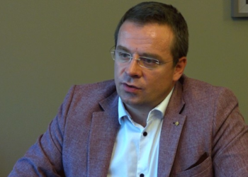 ​Stojkoviq: Të sanksionohet regjimi i Vuçiqit, krijon tensione në Kosovë për të ruajtur pushtetin