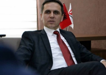 Kasami: Fronti i bashkuar opozitar përkrahet nga Albin Kurti