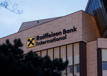 I hakohet faqja, Raiffeisen Bank del me sqarim