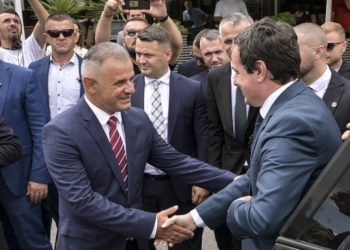 Kryetari i Çairit i reagon presidentit : Rruga “Adem Demaçi” e emëruar sipas ligjit