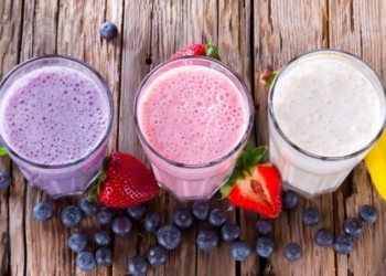 Tri pije për mëngjes që ndihmojnë në humbjen e peshës