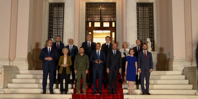 Liderët miratojnë letrën me të cilën mbështesin sovranitetin e Ukrainës