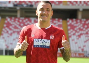 Manaj transferohet te Sivasspor