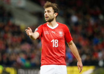 76 ndeshje me përfaqësuesen e Zvicrës, sulmuesi shqiptar e mbyll me futbollin