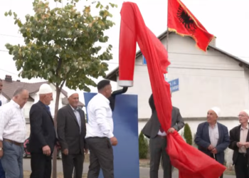 Fshati Dobërdelan bëhet me statujë të mistrisë