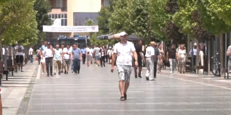 Podujeva ende pa spitalin e premtuar ndër vite