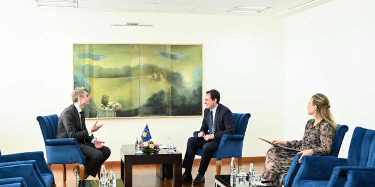 Kurti e pret në takim lamtumirës Drejtorin e Fondacionit Friedrich-Ebert-Stiftung, René Schlee