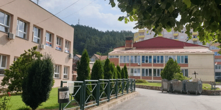 Nxënësit në veri do të kthehen sërish në bankat shkollore